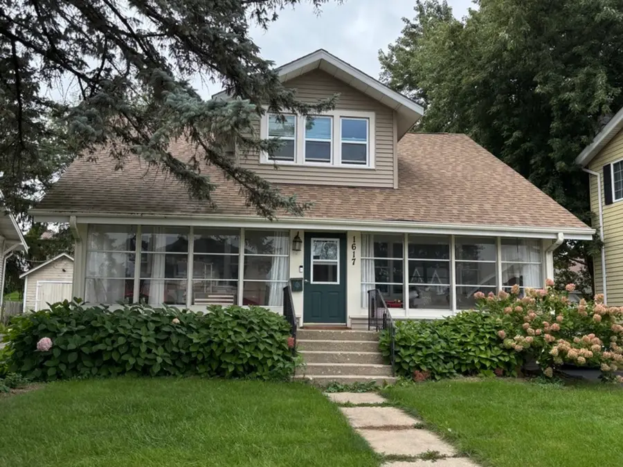 1617 N Riverside Drive, McHenry, IL 60050 - #2