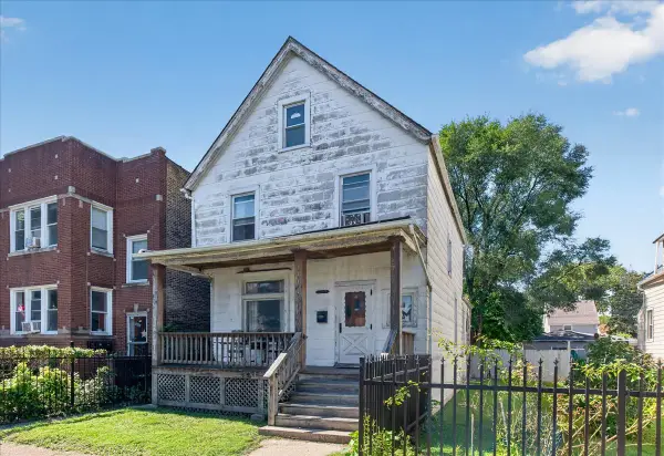 1834 N Tripp Avenue, Chicago, IL 60639
