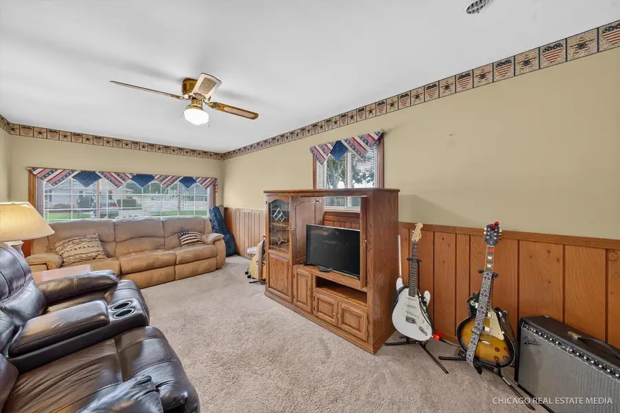 543 Germaine Lane, Elk Grove Village, IL 60007 - #2