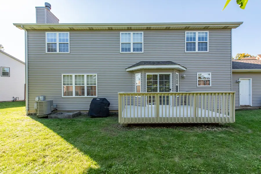 4052 Woodcrest Court, Gurnee, IL 60031 - #2