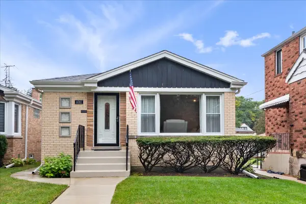 6765 W Talcott Avenue, Chicago, IL 60656