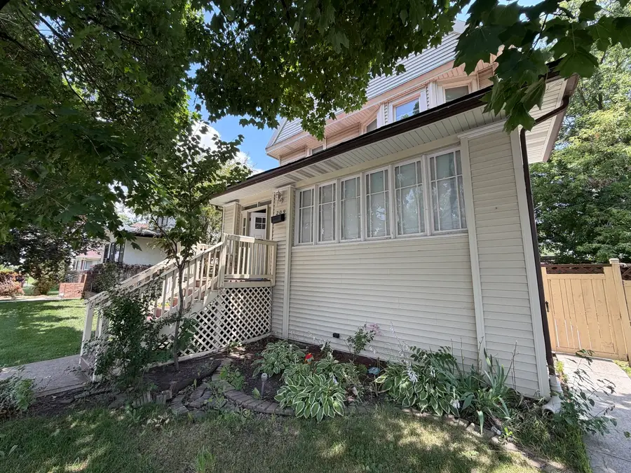 209 S 19th Avenue, Maywood, IL 60153 - #3