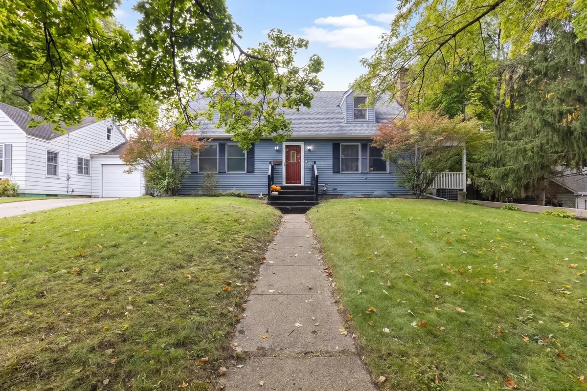 804 Roosevelt Road, Woodstock, IL 60098 - #1