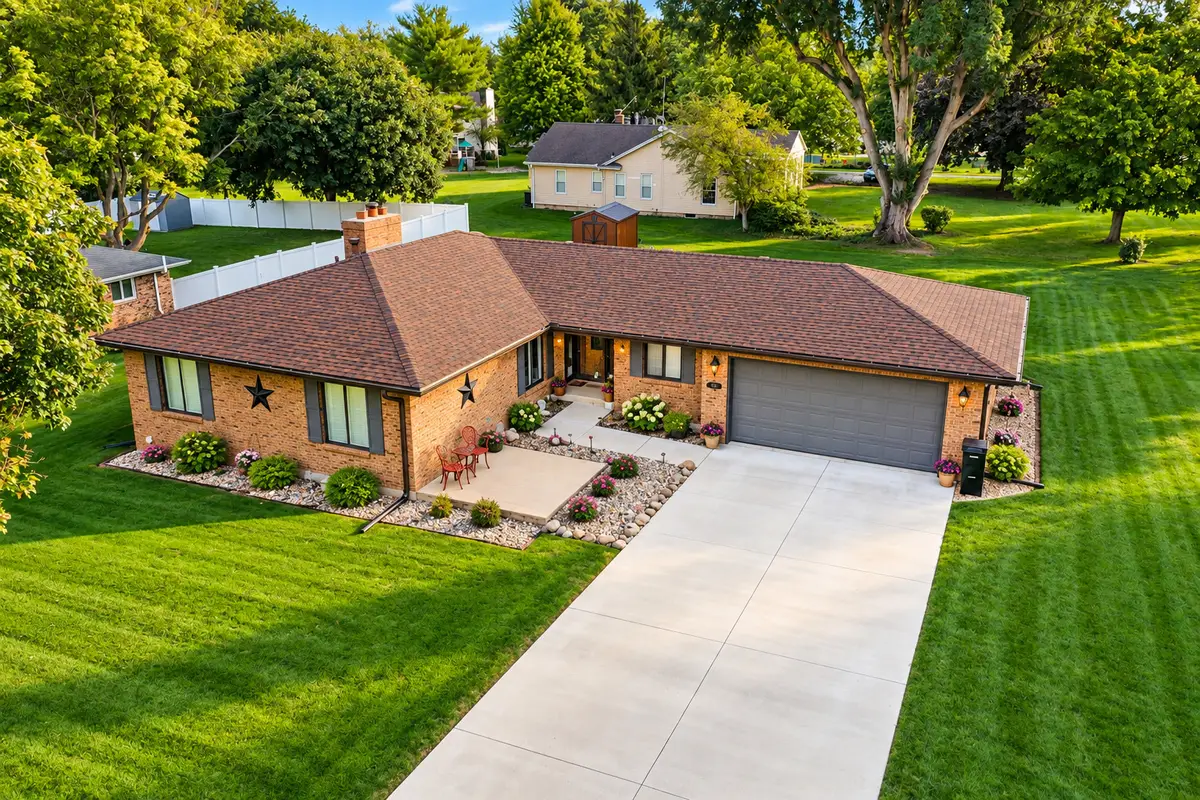 904 Luke Street, Ottawa, IL 61350 - #1