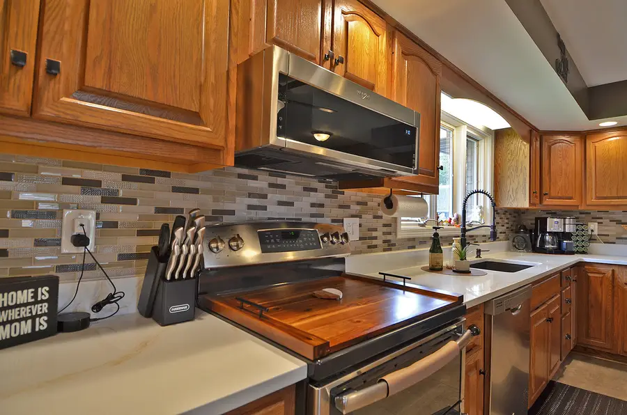 904 Luke Street, Ottawa, IL 61350 - #3