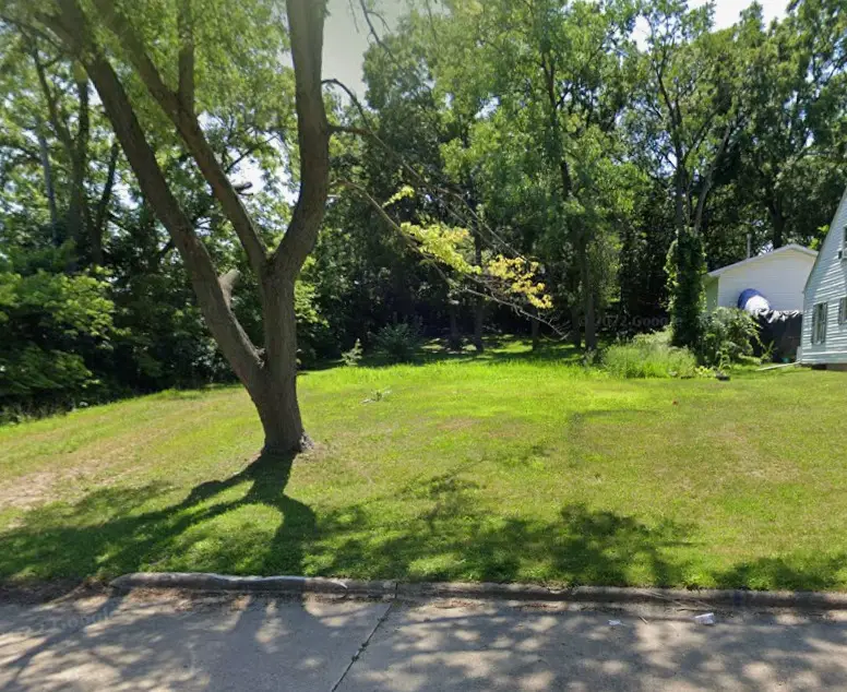 3711 Oak Grove Avenue, Rockford, IL 61108 - #3