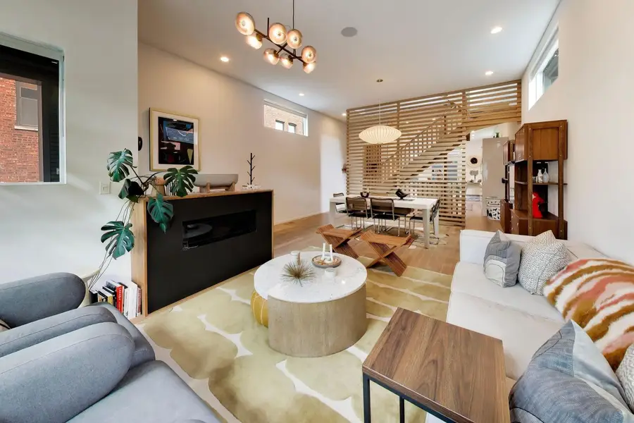 2071 N Oakley Avenue, Chicago, IL 60647 - #3