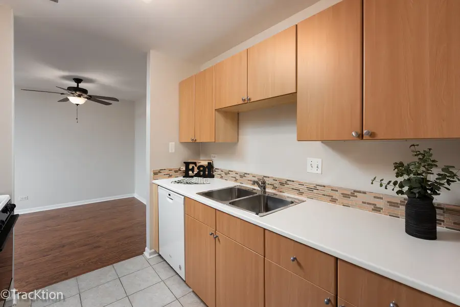 13A Kingery Quarter #203, Willowbrook, IL 60527 - #3