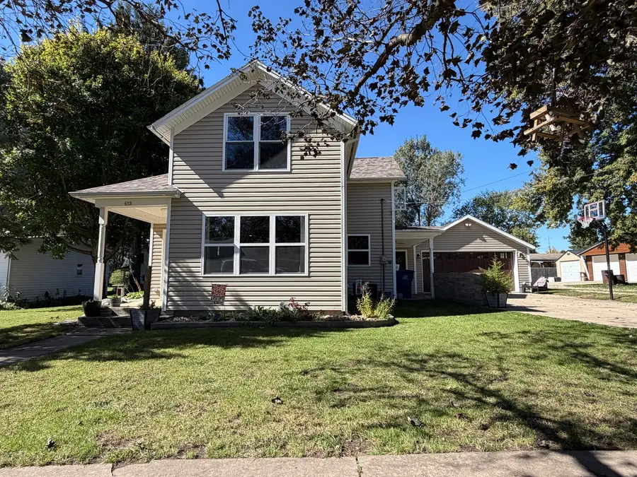 633 S Main Street, Sheffield, IL 61361 - #2