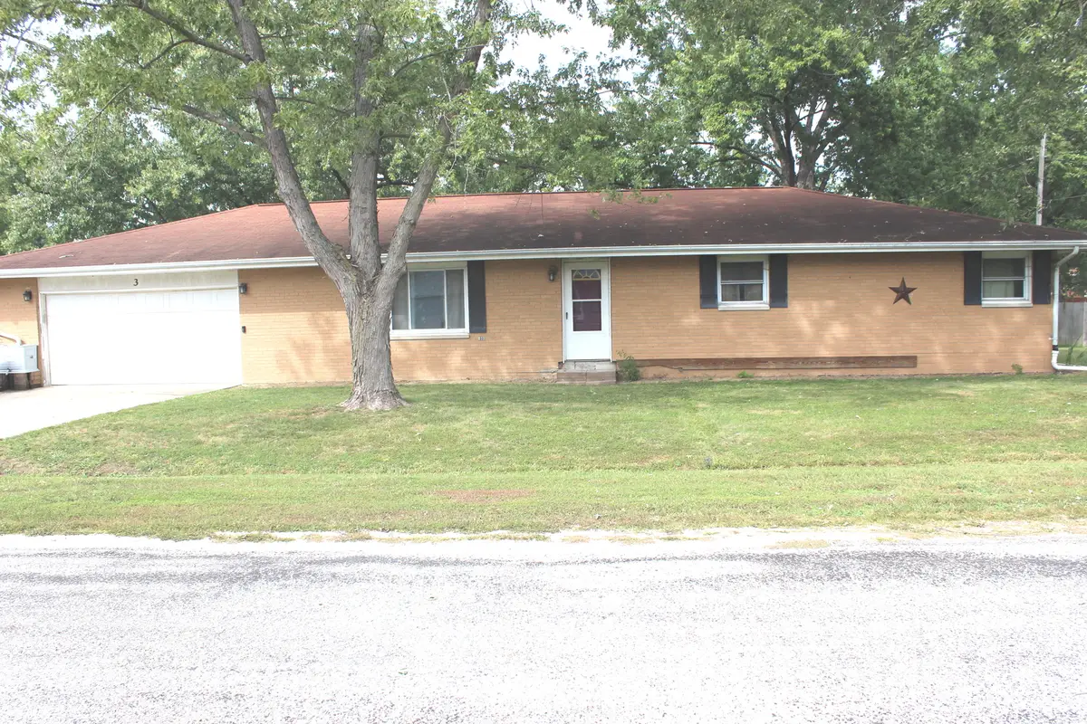 3 Wacker Drive, Altamont, IL 62411 - #1