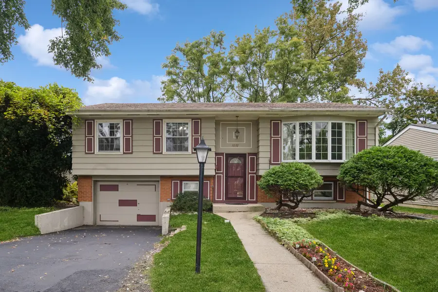 1032 Valley Stream Drive, Wheeling, IL 60090 - #2