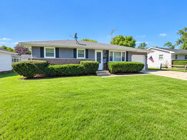 194 Patrick Drive, South Elgin, IL 60177