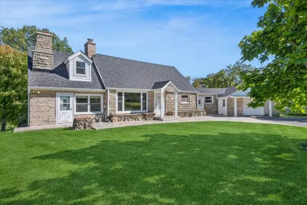 7616 Newbold Road, Cary, IL 60013