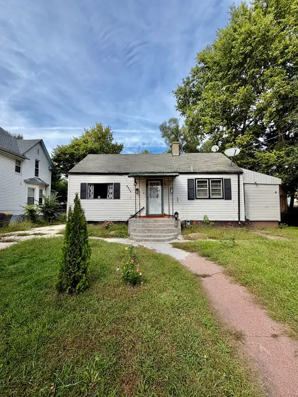 2015 Chestnut Street, Rockford, IL 61102