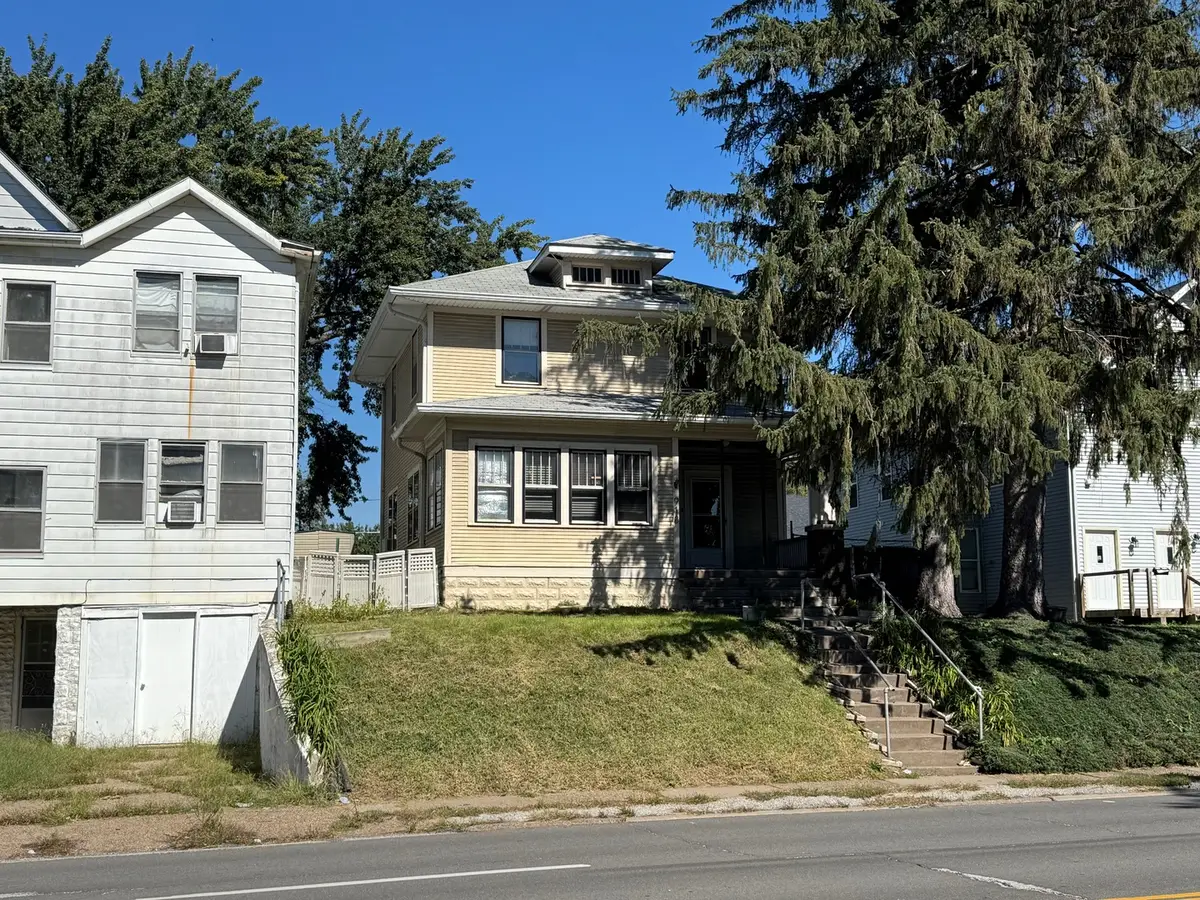918 W Locust Street, Davenport, IA 52804 - #1