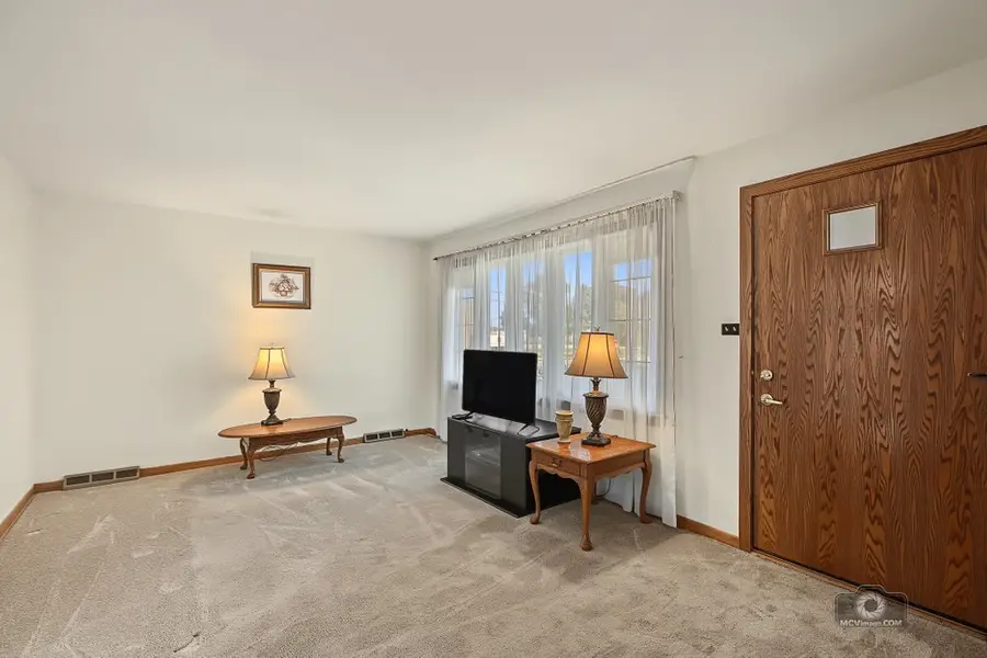 5104 S Menard Avenue, Chicago, IL 60638 - #3
