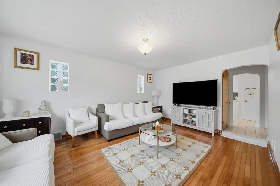 3242 N Oleander Avenue, Chicago, IL 60634 - #2