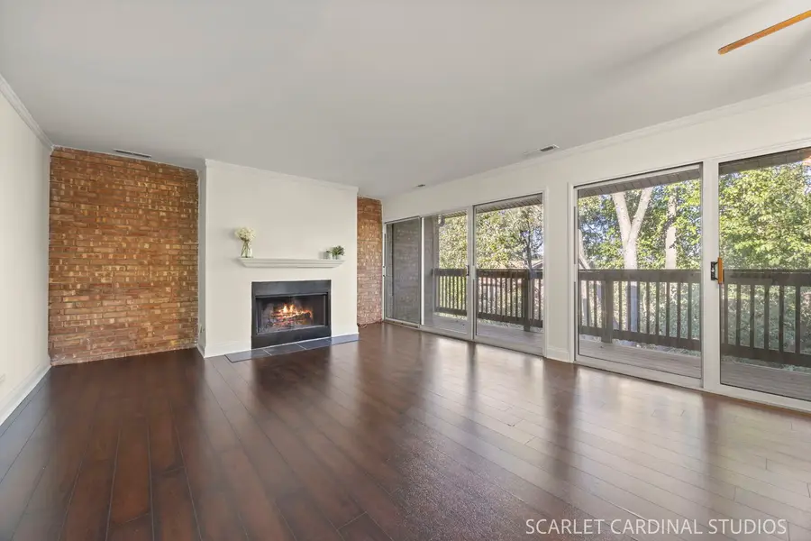 5805 Oakwood Drive #E, Lisle, IL 60532 - #2