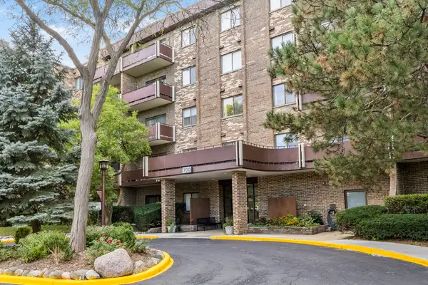 700 Wellington Avenue #509, Elk Grove Village, IL 60007