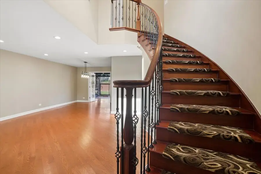 612 Armstrong Court, Buffalo Grove, IL 60089 - #3
