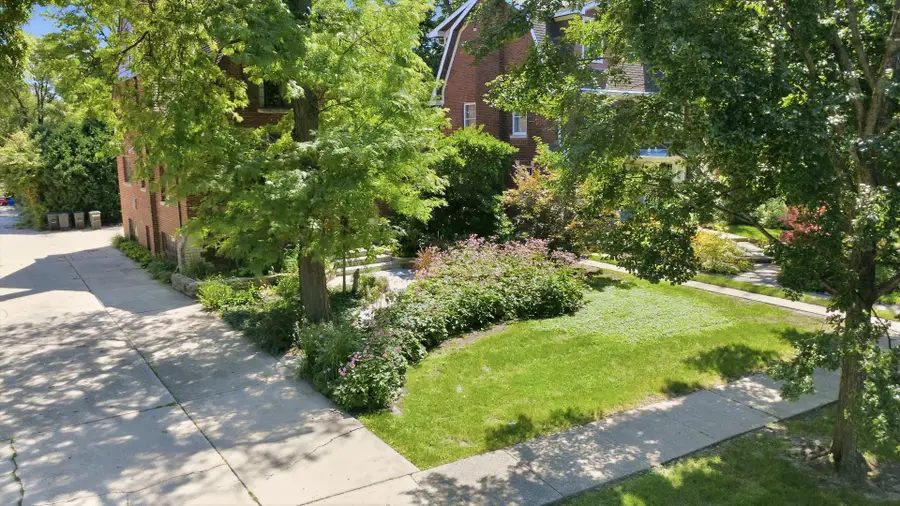 327 Selborne Road, Riverside, IL 60546 - #2