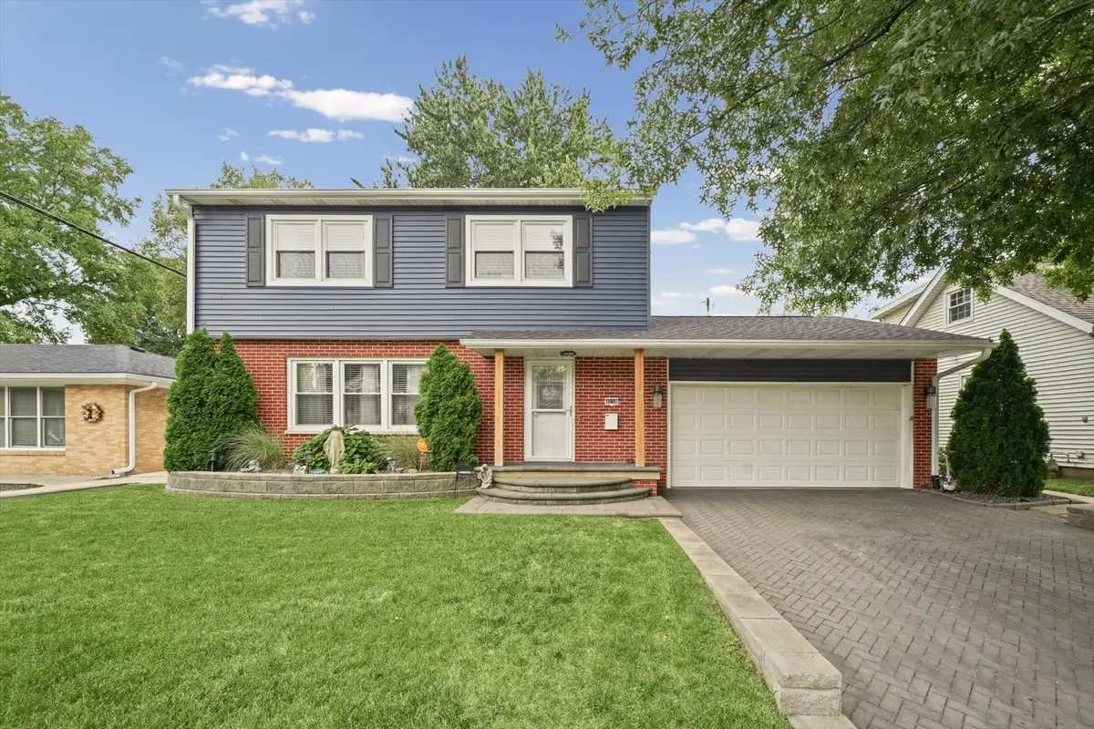 4038 N Buckingham Drive, Decatur, IL 62526 - #1
