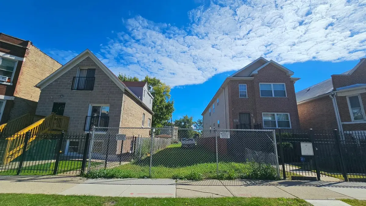 833 N Ridgeway Avenue, Chicago, IL 60651 - #1