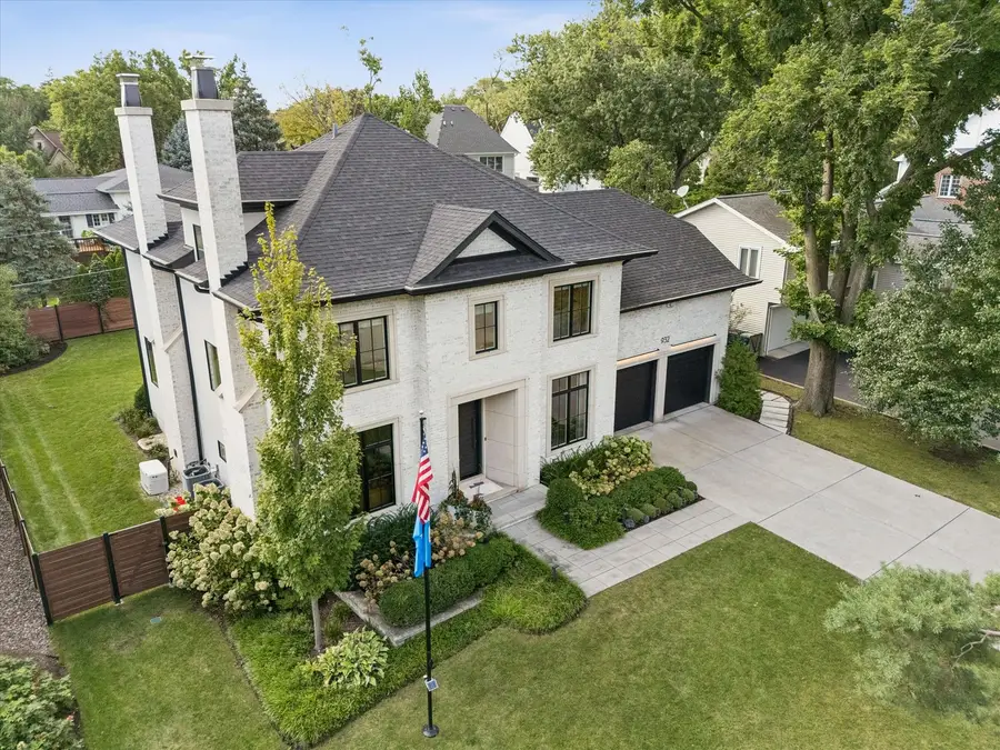 932 Allmen Avenue, Hinsdale, IL 60521 - #2