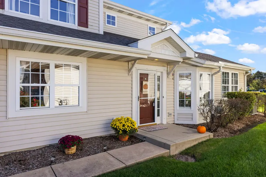 16146 Huron Street, Crest Hill, IL 60403 - #3