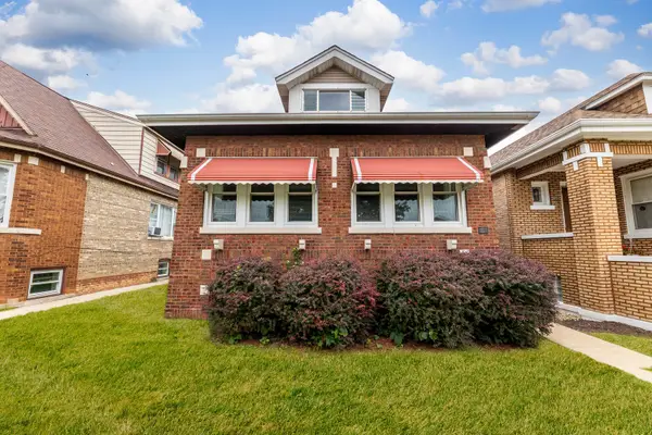 5733 S Whipple Street, Chicago, IL 60629
