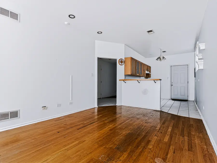 1942 E 72nd Place #2A, Chicago, IL 60649 - #2