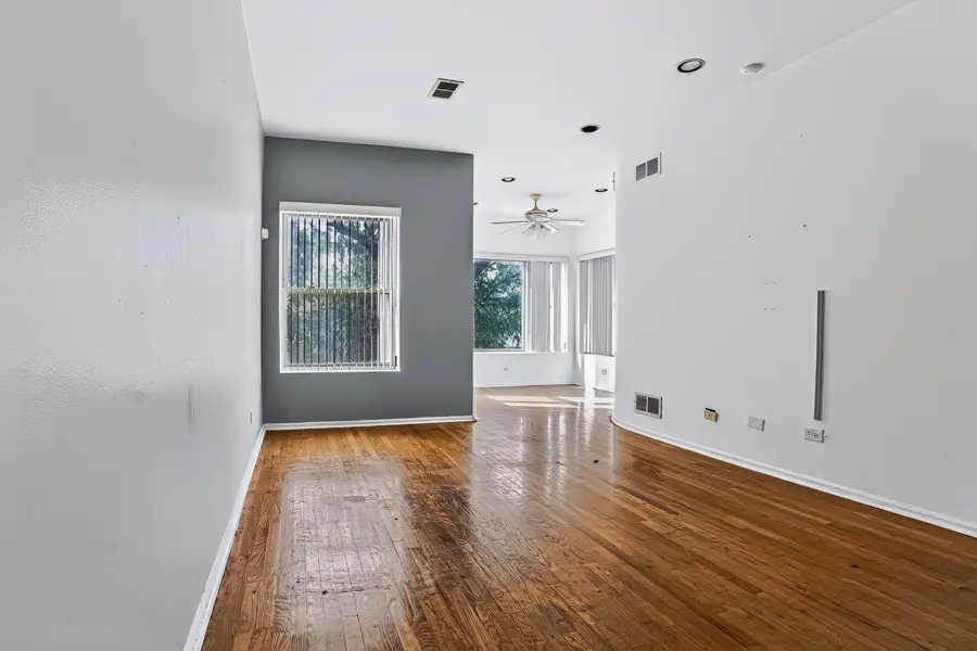 1942 E 72nd Place #2A, Chicago, IL 60649 - #3