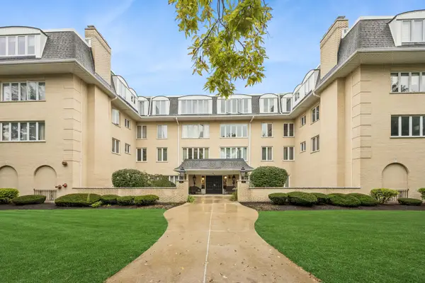 75 6th Avenue #108, La Grange, IL 60525