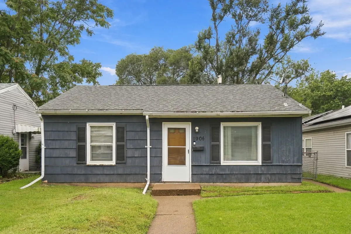 1904 9th Street, Rock Island, IL 61201 - #1