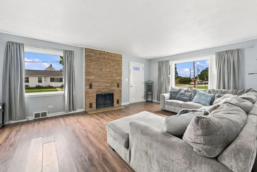 1270 Van Street, Elgin, IL 60123 - #3