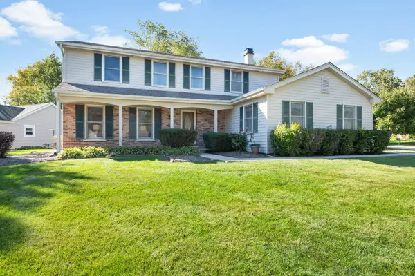 1717 Victoria Road, Mundelein, IL 60060