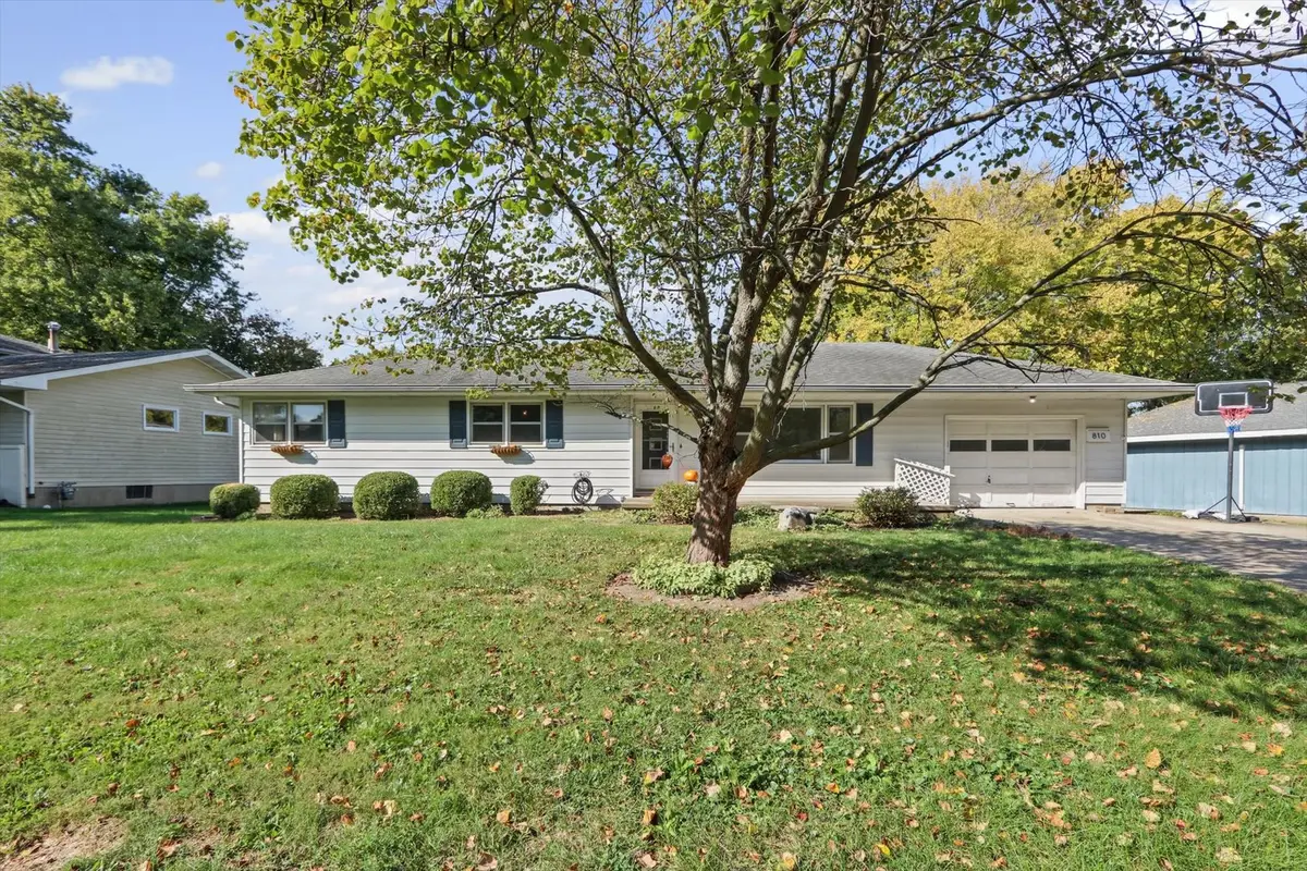 810 Longview Road, Monticello, IL 61856 - #1