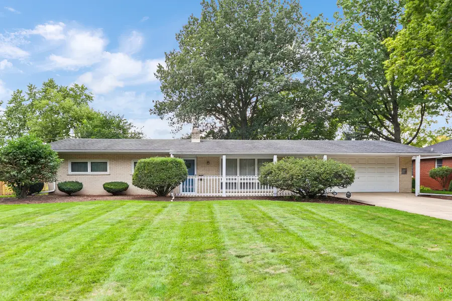320 N Alfred Avenue, Elgin, IL 60123 - #2