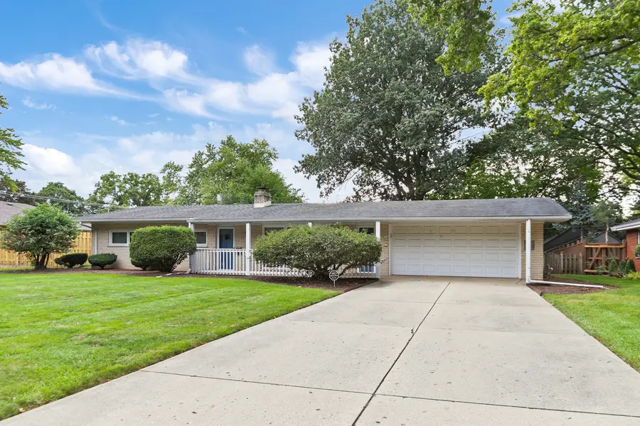 320 N Alfred Avenue, Elgin, IL 60123 - #3