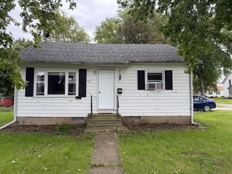 314 W Second Street, Gilman, IL 60938 - #2