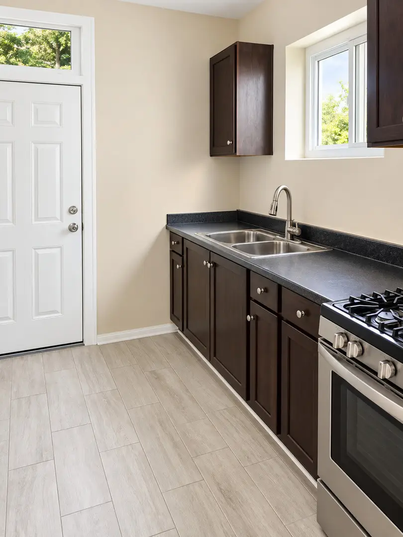 8026 S Dobson Avenue, Chicago, IL 60619 - #3
