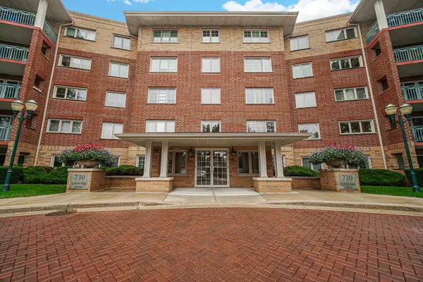 730 Creekside Drive #503, Mount Prospect, IL 60056