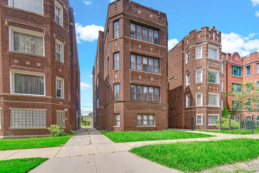 8010 S Phillips Avenue, Chicago, IL 60617 - #2