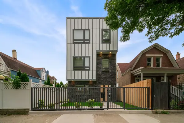 932 N Trumbull Avenue, Chicago, IL 60651