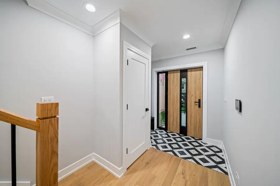 932 N Trumbull Avenue, Chicago, IL 60651 - #3