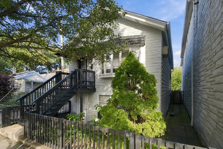 2813 S Shields Avenue, Chicago, IL 60616 - #3