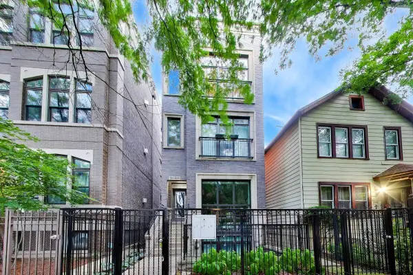 1520 W Walton Street #3, Chicago, IL 60642