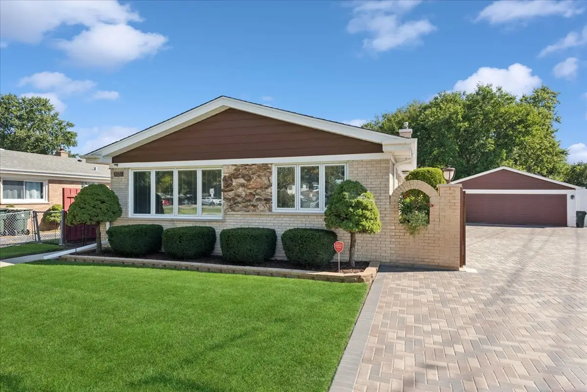 9121 Harlem Avenue, Morton Grove, IL 60053 - #1
