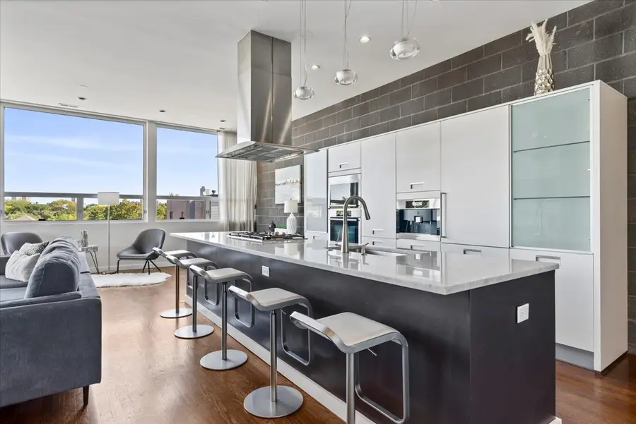 1750 N Clybourn Avenue #402, Chicago, IL 60614 - #3