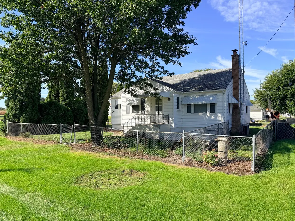 409 Oak Street, Cedar Point, IL 61316 - #1